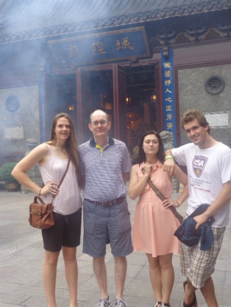 Erica, Prof. Sheehan, Danielle, and JJ in front of the City God Temple